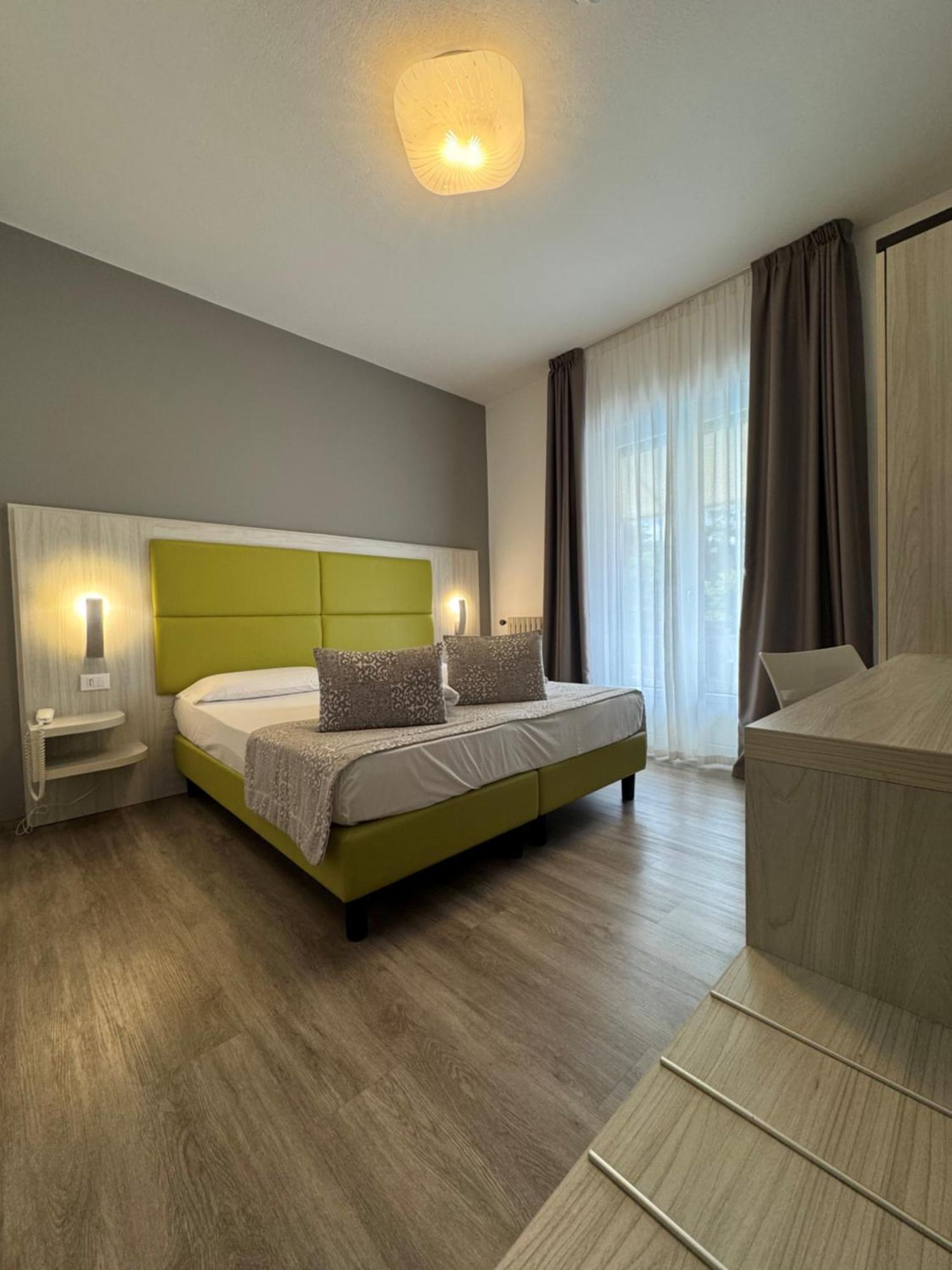 Hotel Casa Serena Malcesine Buitenkant foto